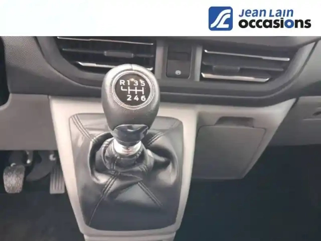 Ford Tourneo custom 320 l2h1 2.0 ecoblue 150 ch — photo 13