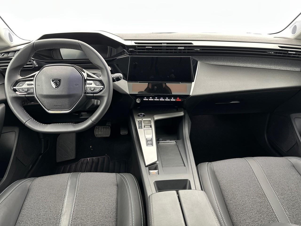 Peugeot 308 hybrid 145 e-dcs6 allure — photo 11
