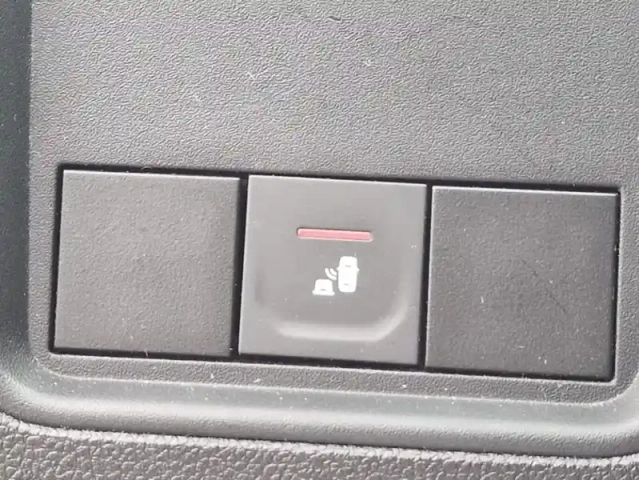 Dacia Duster ii journey tce 150 edc 4x2 — photo 11