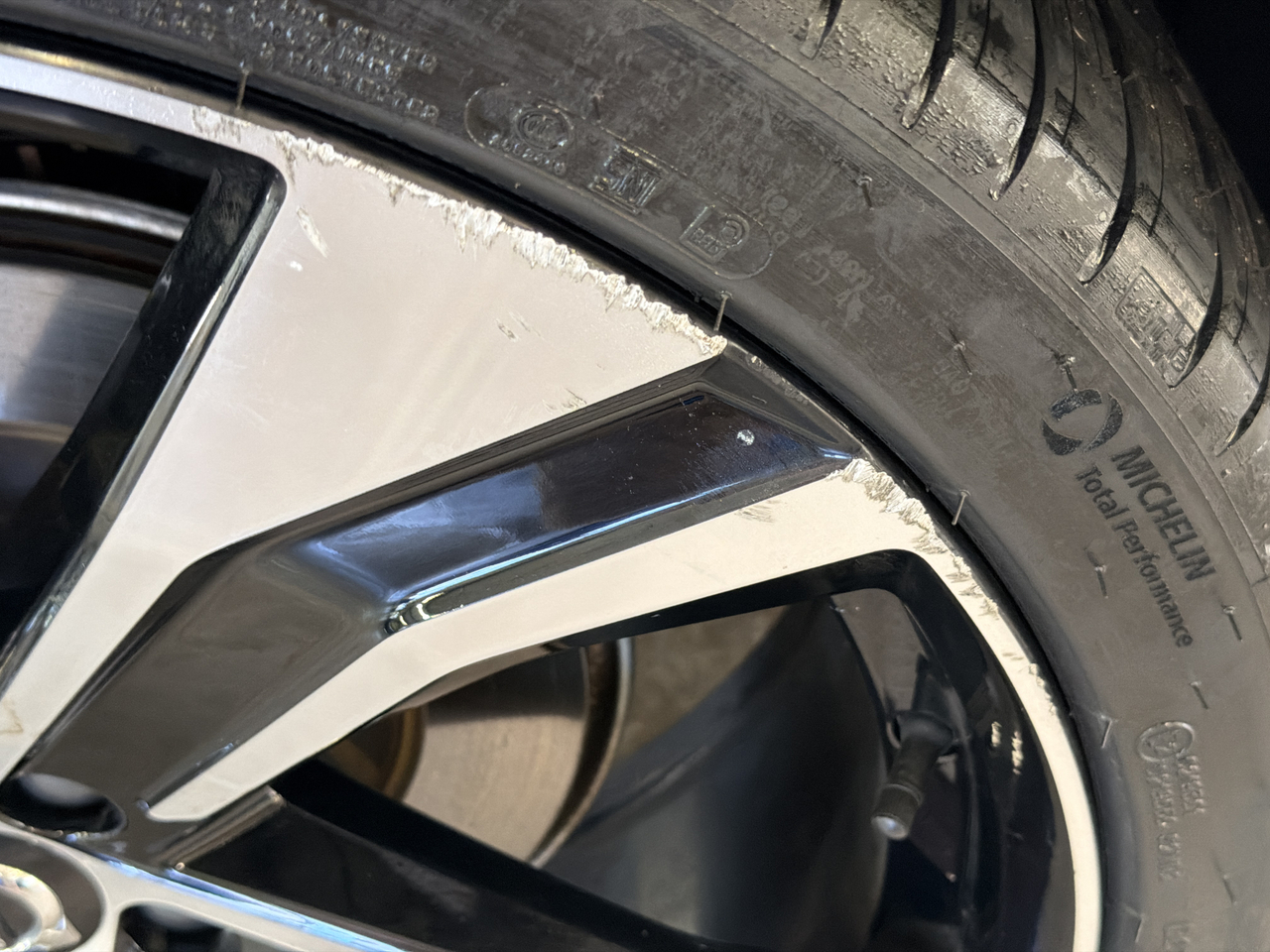 Volvo XC90 T8 AWD Hybride Rechargeable 310+145 ch Geartronic 8 7pl — photo 43