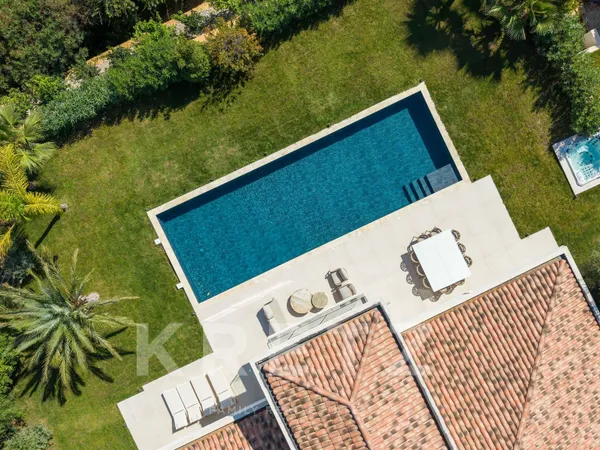MAISON CONTEMPORAINE T6 300M2 PROCHE MER