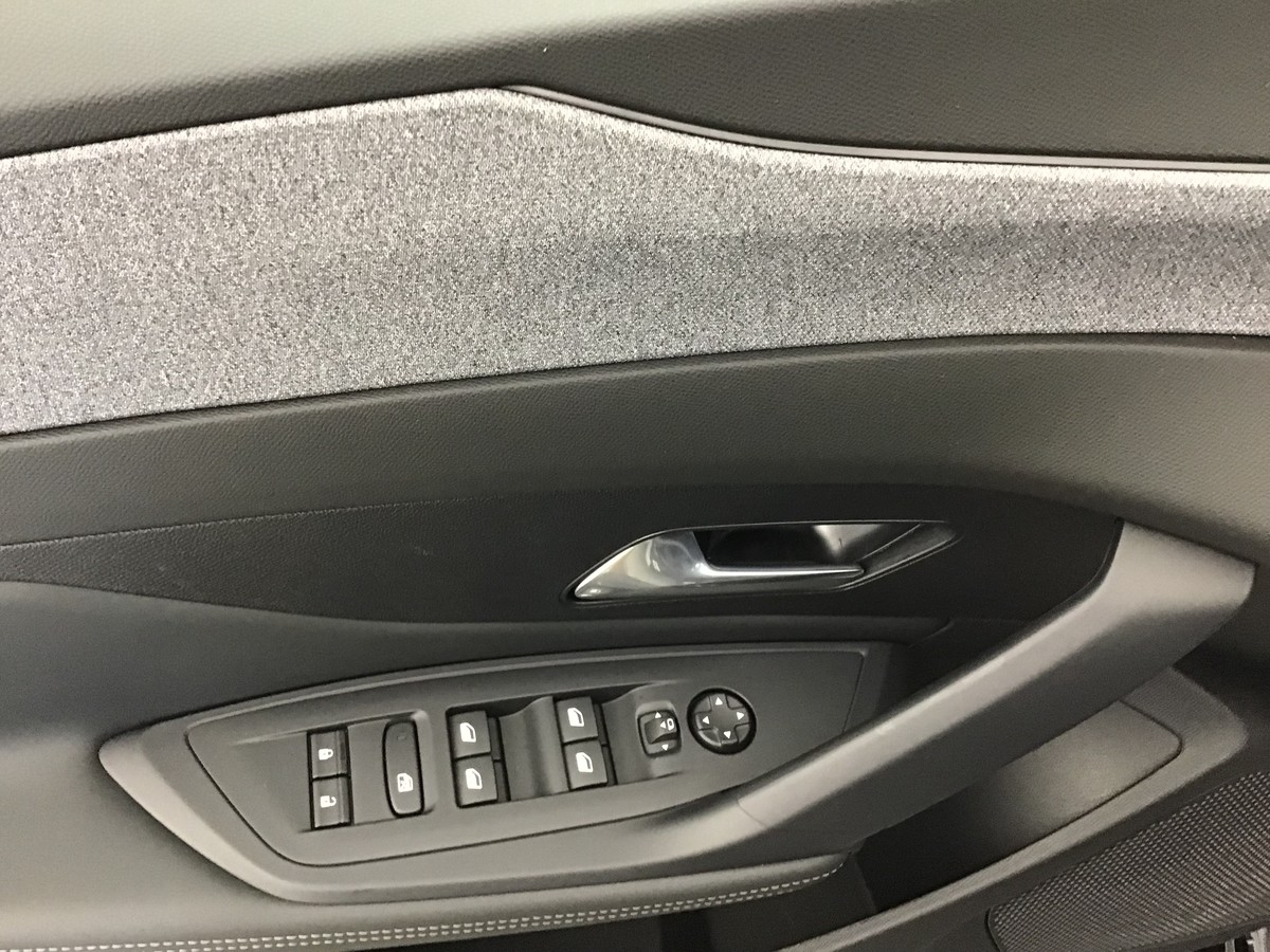 Peugeot 308 — photo 9