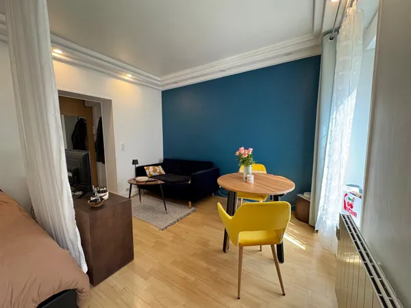 Loue grand studio lumineux - Paris 17ème - 31m²