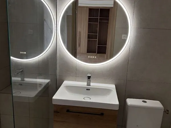 Appartement T2 meublé rénové — vue dégagée Salève