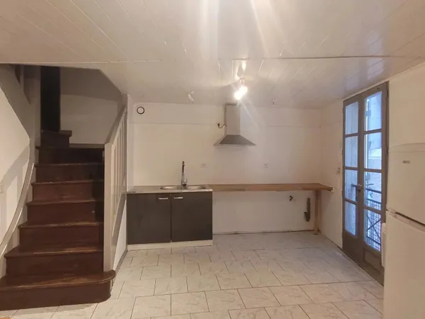 Appartement spacieus à louer à Puy-l'Evêque.