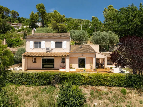 A VENDRE à Draguignan - Maison 4 pièces Lumineuse et calme avec belle vue