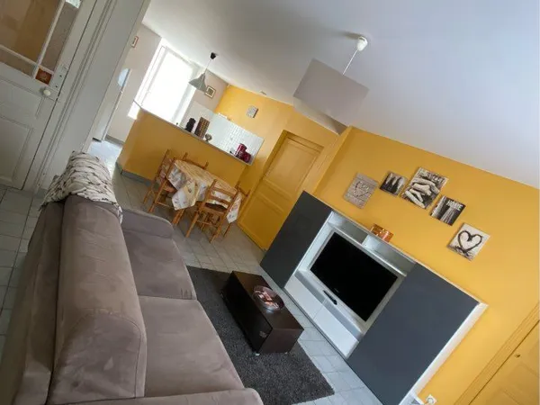 APPARTEMENT T2 Bis MEUBLÉ au CENTRE VILLE des Sables d'Olonne Situation idéale, tout à pieds et proc