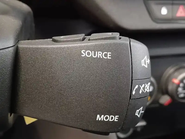 Dacia Sandero sce 65 — photo 23