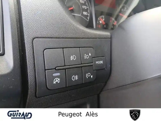 Peugeot Boxer tole 3.3 t l2h2 bluehdi 140 s&amp;s bvm6 — photo 17