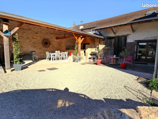 Maison 7 pièces 200 m²