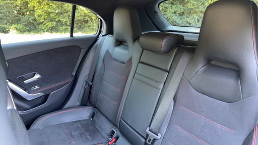 Mercedes Classe A 250e  218 8G-DCT - AMG Line – 2020 – 89248 km – Hybride rechargeable – Boîte Automatique — photo 18