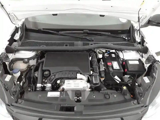Peugeot 2008 puretech 130 s&amp;s eat8 — photo 24