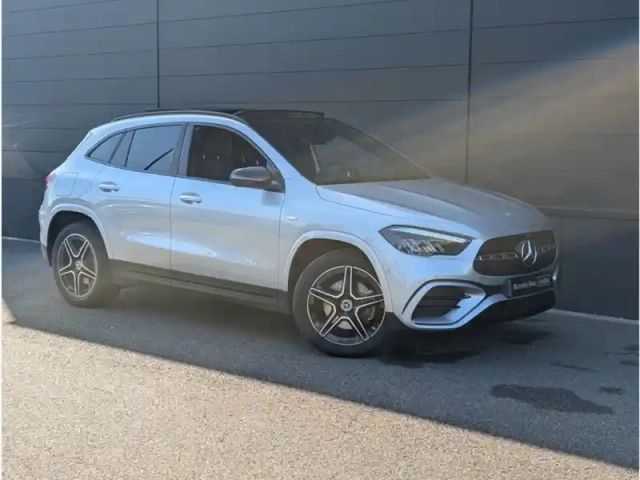Mercedes Gla 250 e hybrid eq — photo 7