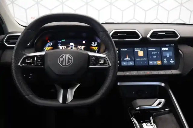 Mg Zs 1.5 l hybrid+ 197 ch — photo 10