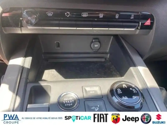 Citroën C5 Aircross hybrid 225ch c-series e-eat8 — photo 15