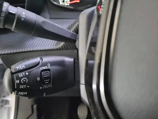 Peugeot 2008 puretech 100 s&amp;s bvm6 — photo 73