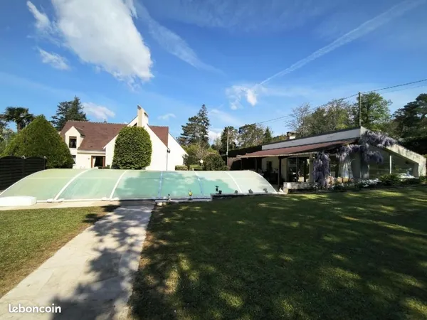 Propriété 6 pièces 203 m²