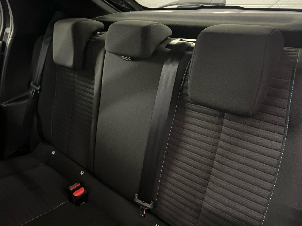 Peugeot 208 puretech 100 s&s bvm6 style — photo 13