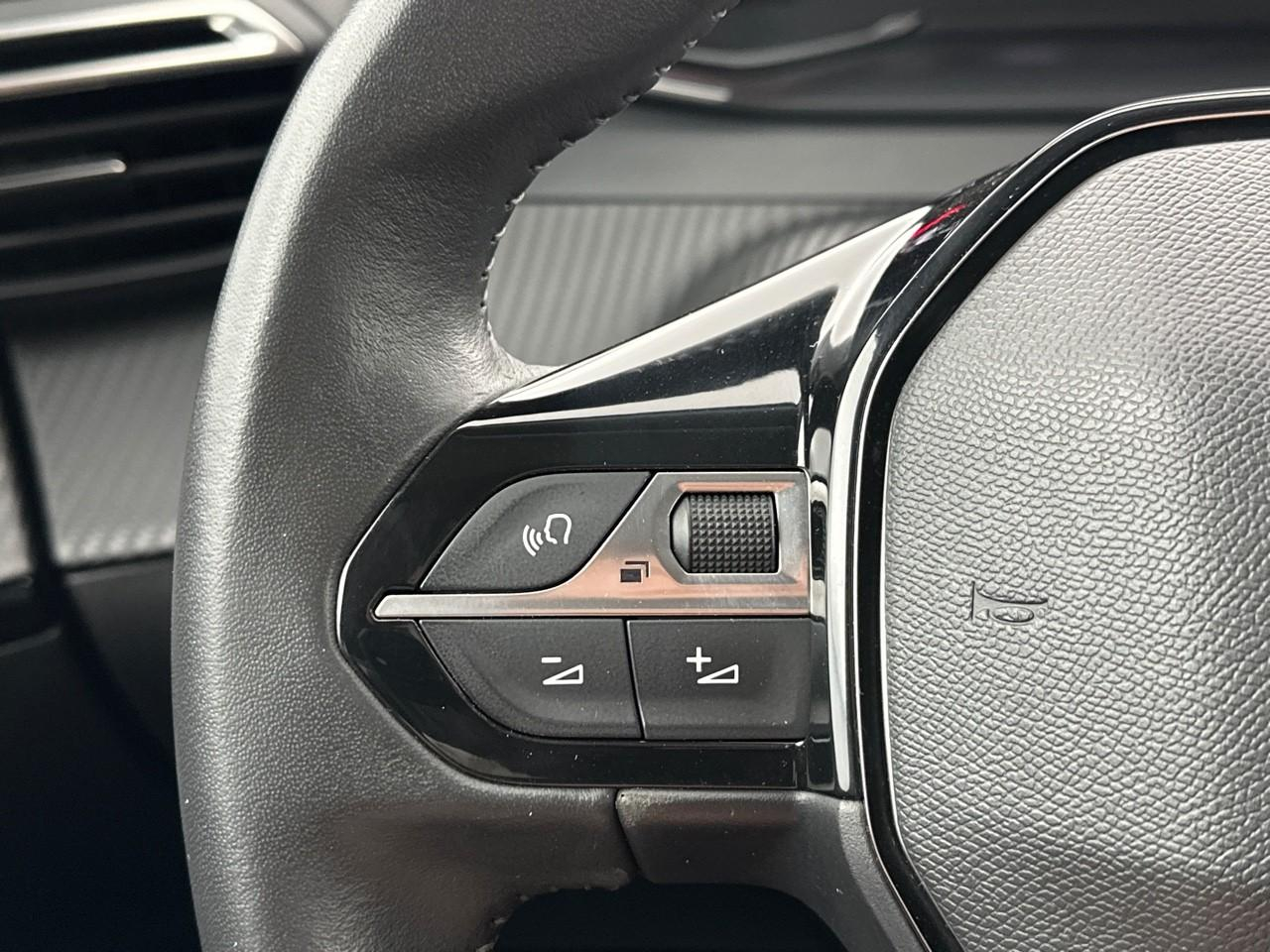 Peugeot 2008 puretech 100 s&s bvm6 allure — photo 20