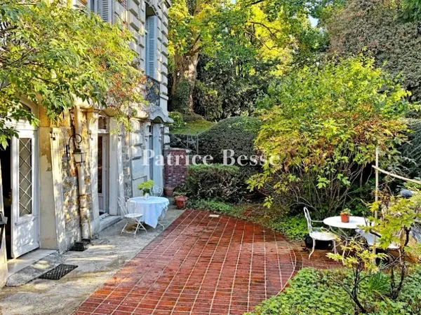 Appartement 8 pièces 210 m²