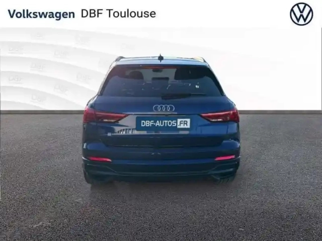 Audi Q3 35 tfsi 150 ch s tronic 7 s line — photo 4
