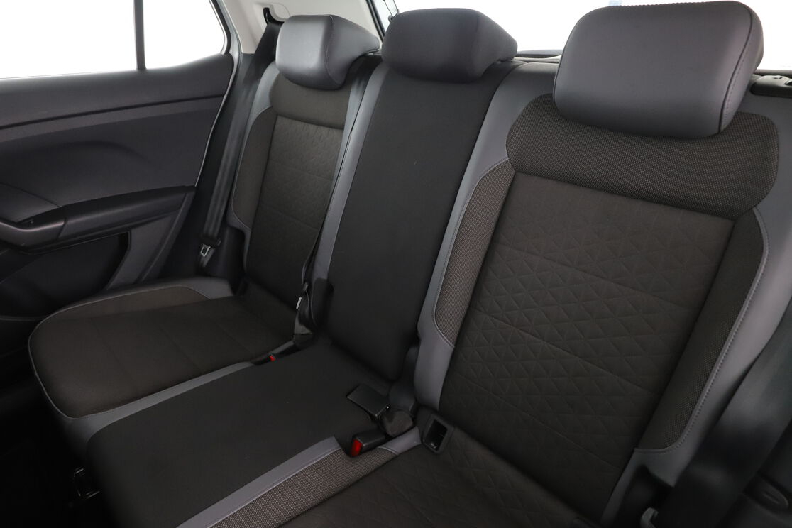 Volkswagen T-Cross 1.0 TSI R-Line DSG — photo 13