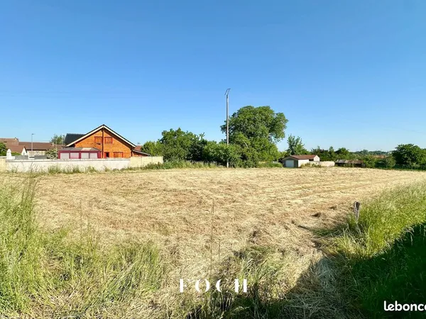 Terrain 1677 m² Clémery