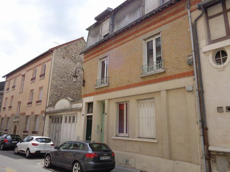 Photo 8