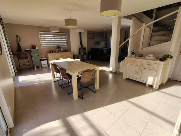 Maison 7 pièces 138 m²