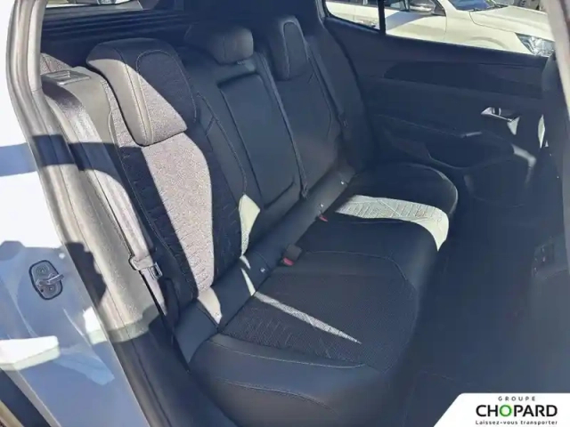 Peugeot 408 hybrid 145 e-dcs6 — photo 19