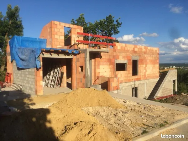 Terrain 550 m² avec maison d'architecte en cours - Chanteloup-les-Vignes