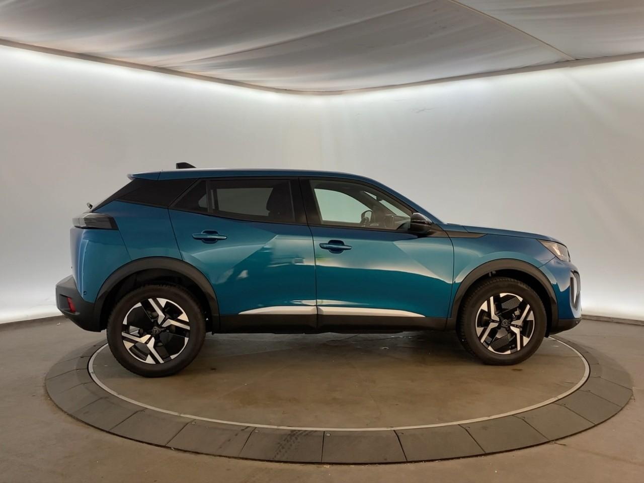 Peugeot 2008 hybrid 145 ch e-dcs6 allure — photo 4