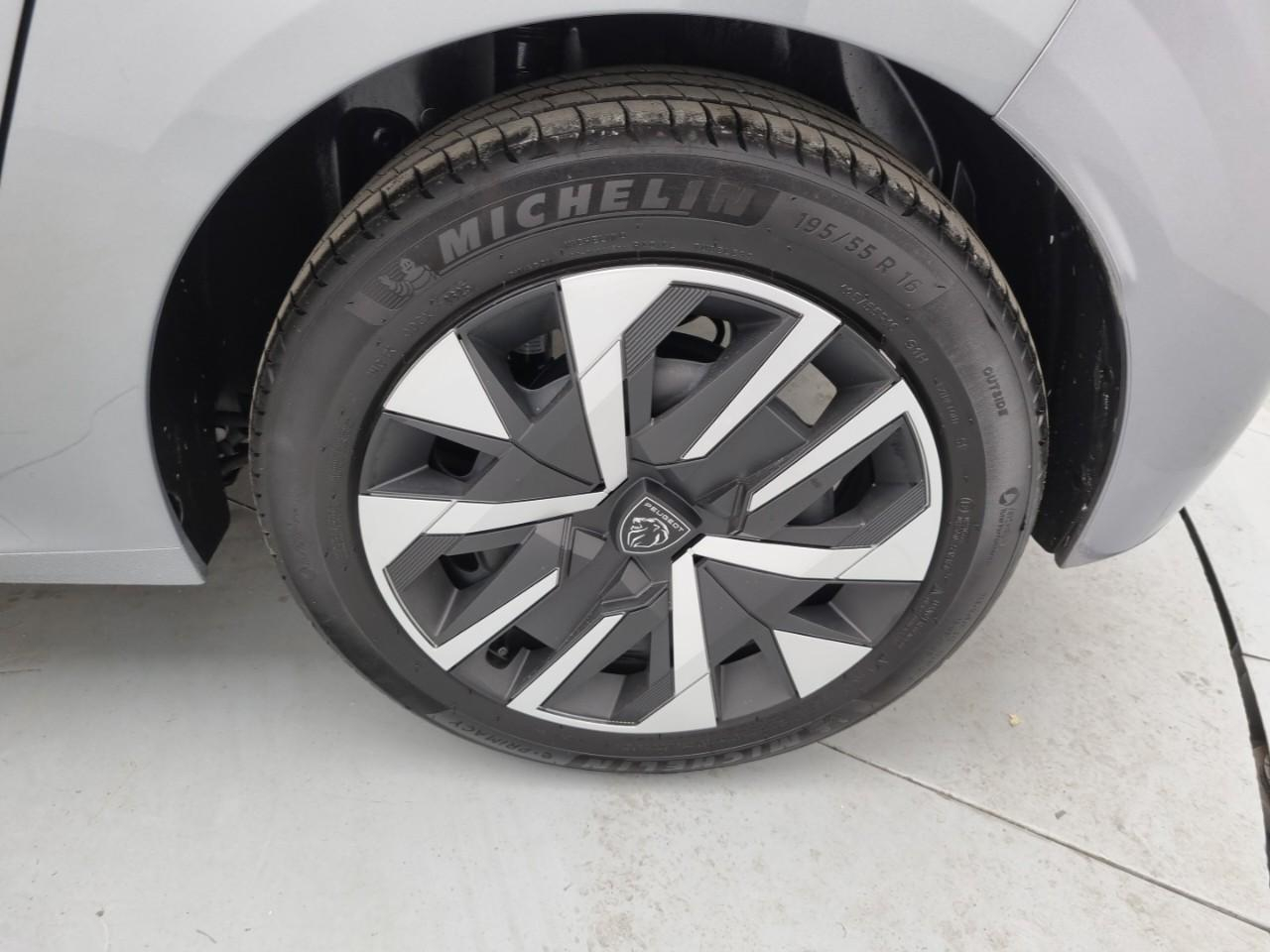 Peugeot 208 100 s&s bvm6 style — photo 16