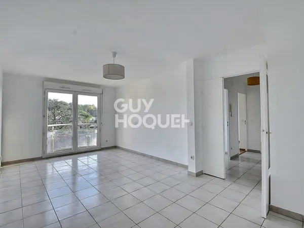 MONTCHAT - Appartement T2 de 49.67 m² avec garage, lumineux, LYON 3ème (69003)