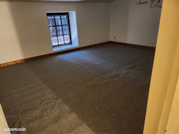 Maison 50m carré avec jardin 100m carré