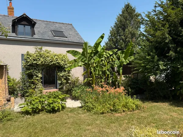 À louer charmante maison en pierre - Craon 53400