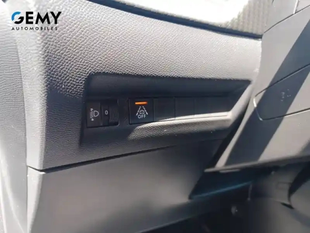 Peugeot 208 electrique 50 kwh 136ch — photo 17