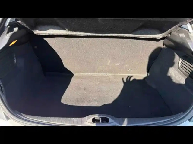 Peugeot 208 1.2 puretech 68ch e6.c like 5p — photo 5
