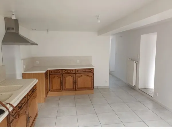 A louer maison a Noyen sur Sarthe
