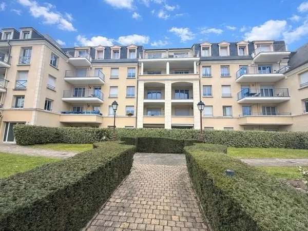 Appartement à vendre 5 pièces (78) 97 m² - 3 chambres - terrasse - 2 garages - cave