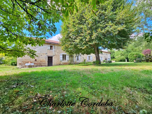 Maison 8 pièces 281 m²