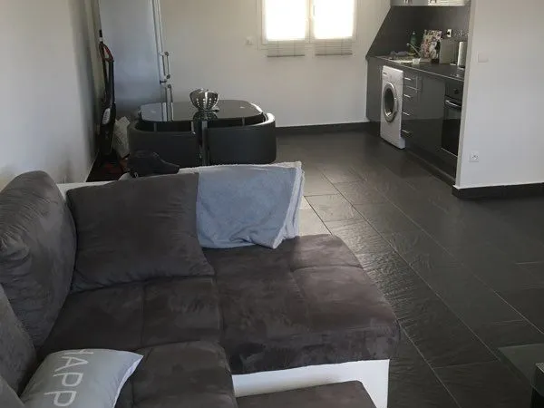 Apparemment f3