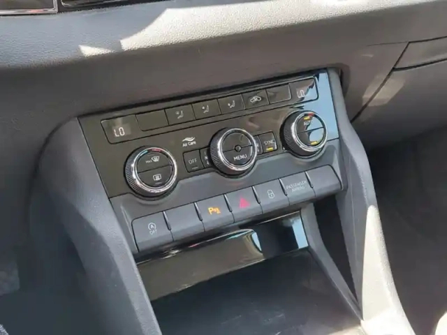 Skoda Karoq 1.5 150 ch ambition bm6 — photo 16