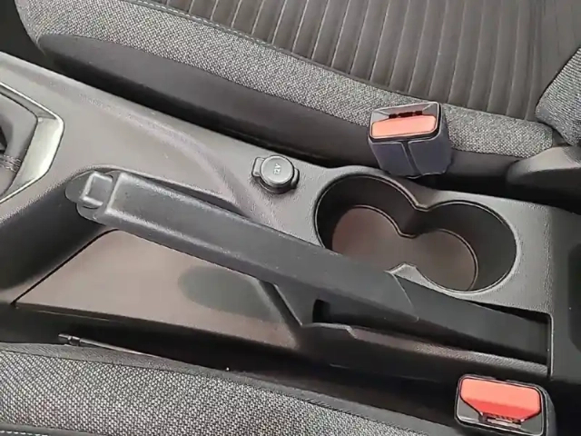 Peugeot 208 puretech 75 s&amp;s bvm5 — photo 22