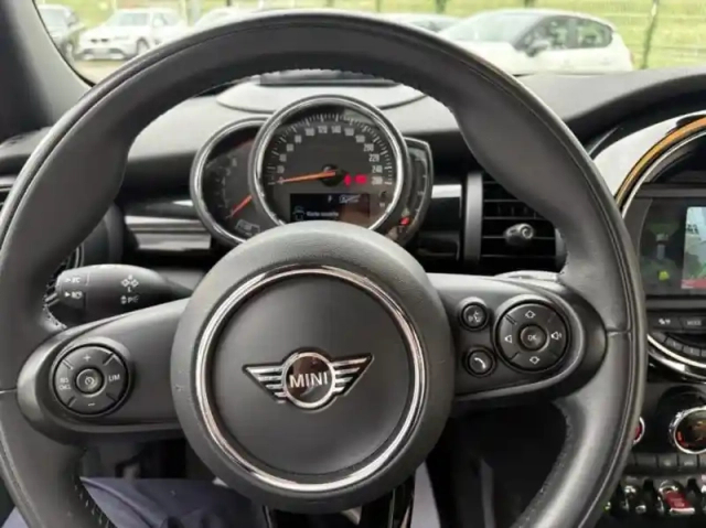 Mini Mini 5 portes cooper 136ch edition greenwich bva7 109g — photo 9
