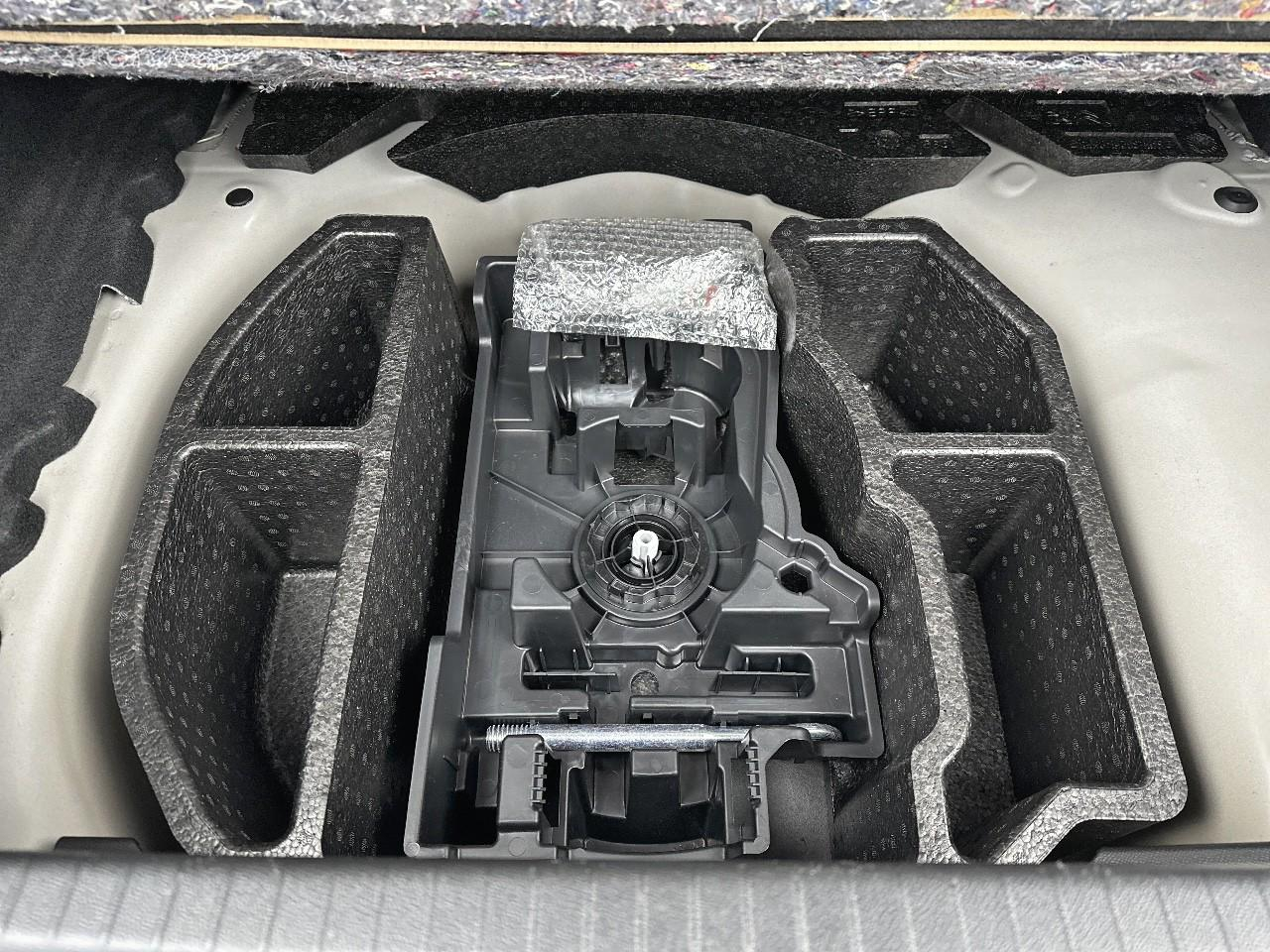 Peugeot 208 puretech 100 s&s bvm6 style — photo 33