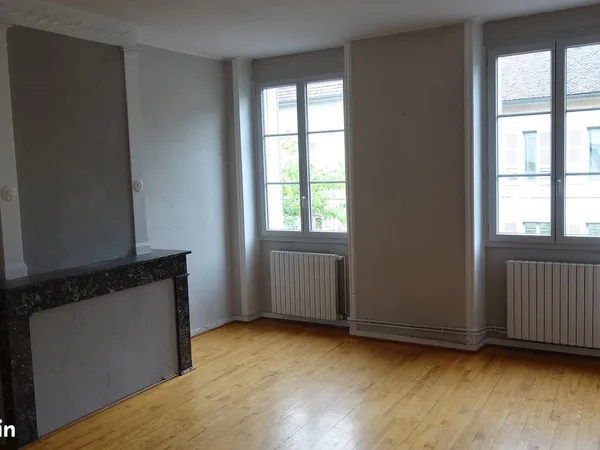 Lumineux et chaleureux T3 65 m² 2ème étage