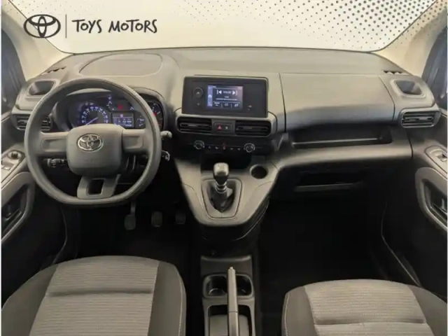 Toyota Proace 1.5 long 130 d-4d dynamic 7pl — photo 7