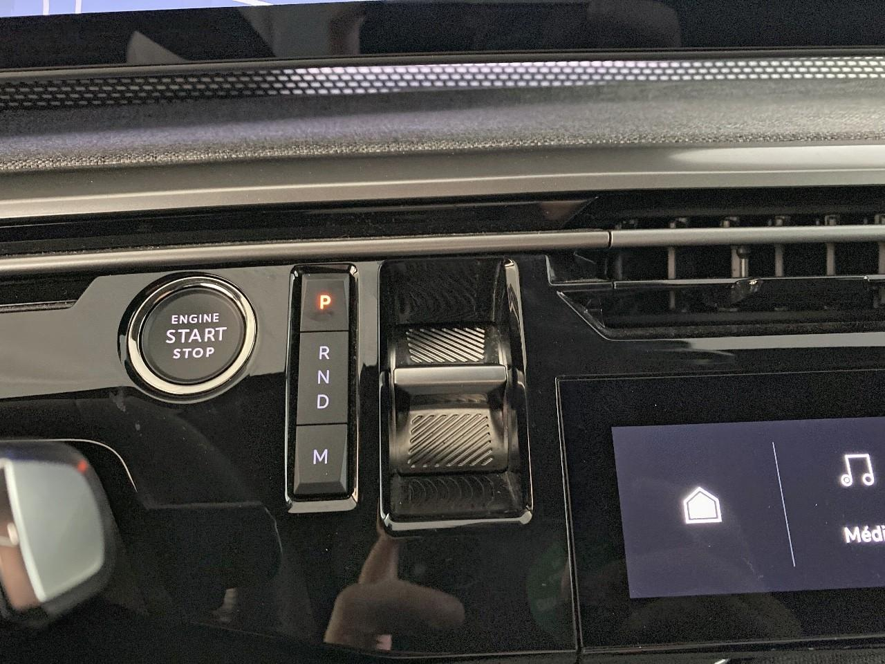 Peugeot 3008 hybrid 145 e-dcs6 gt — photo 15