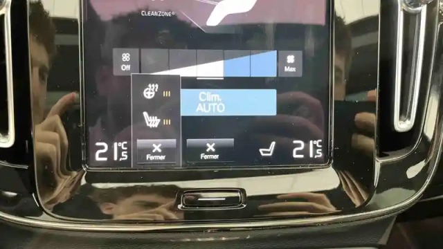 Volvo Xc40 t4 recharge 129+82 ch dct7 — photo 20